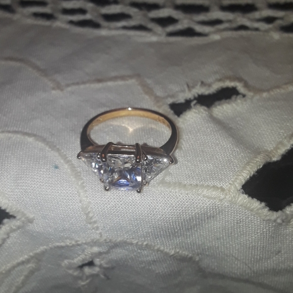 Ring - Picture 1 of 4